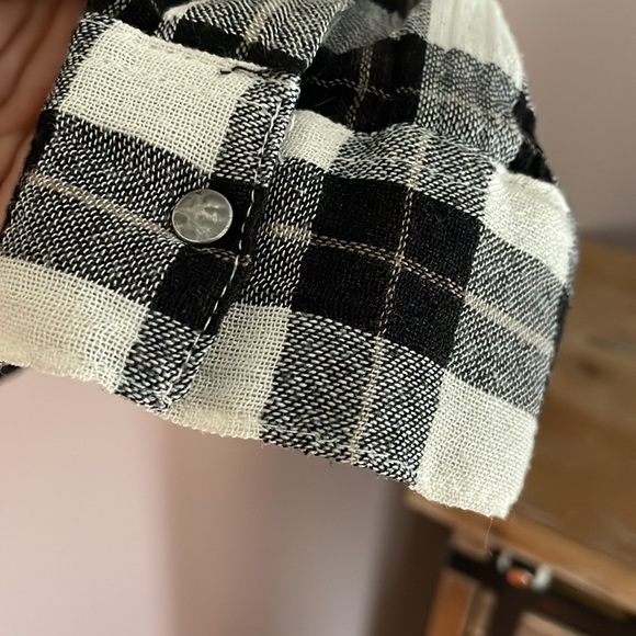 Free People top - Picture 6 of 7